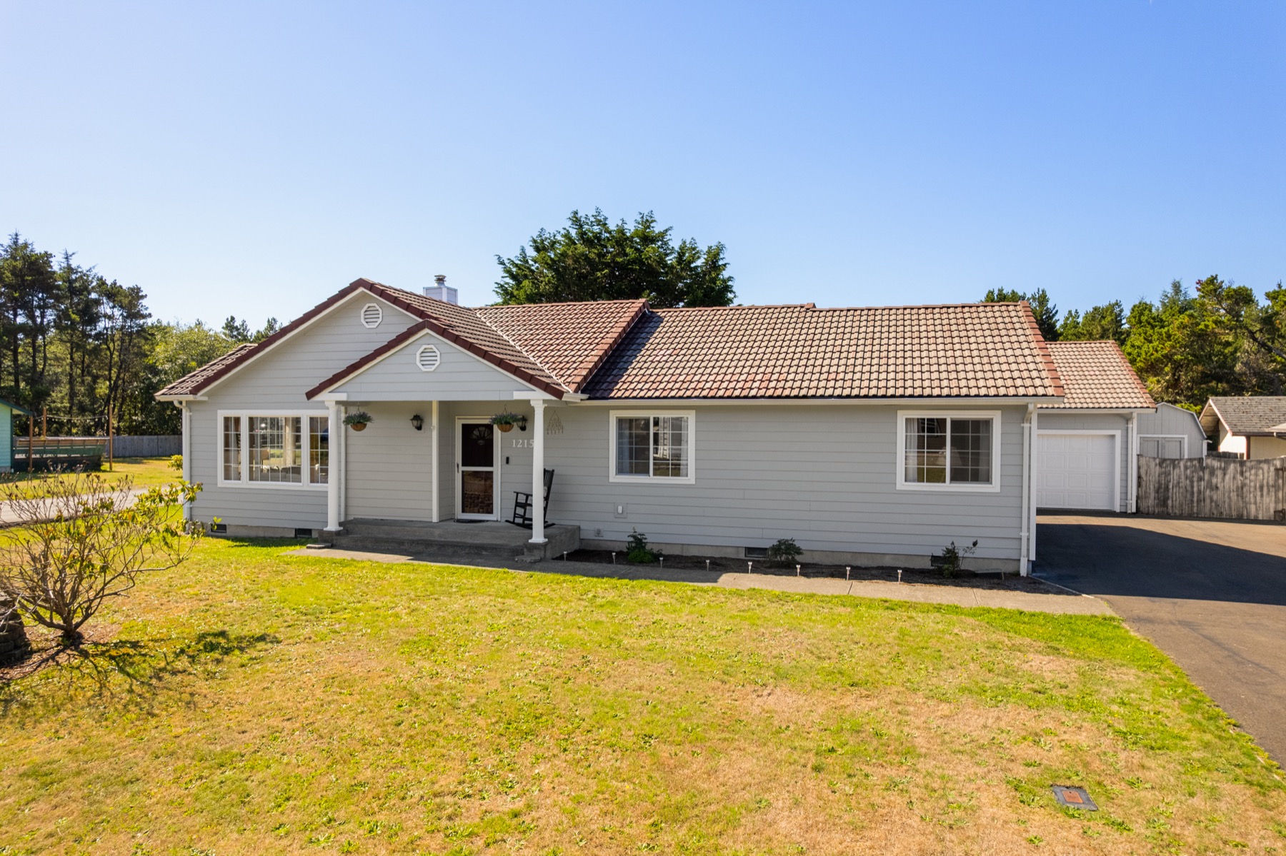 Short-term rental photography