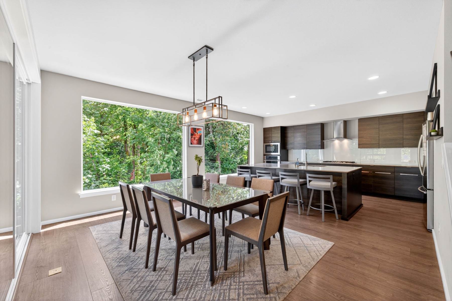 Interior listing detail