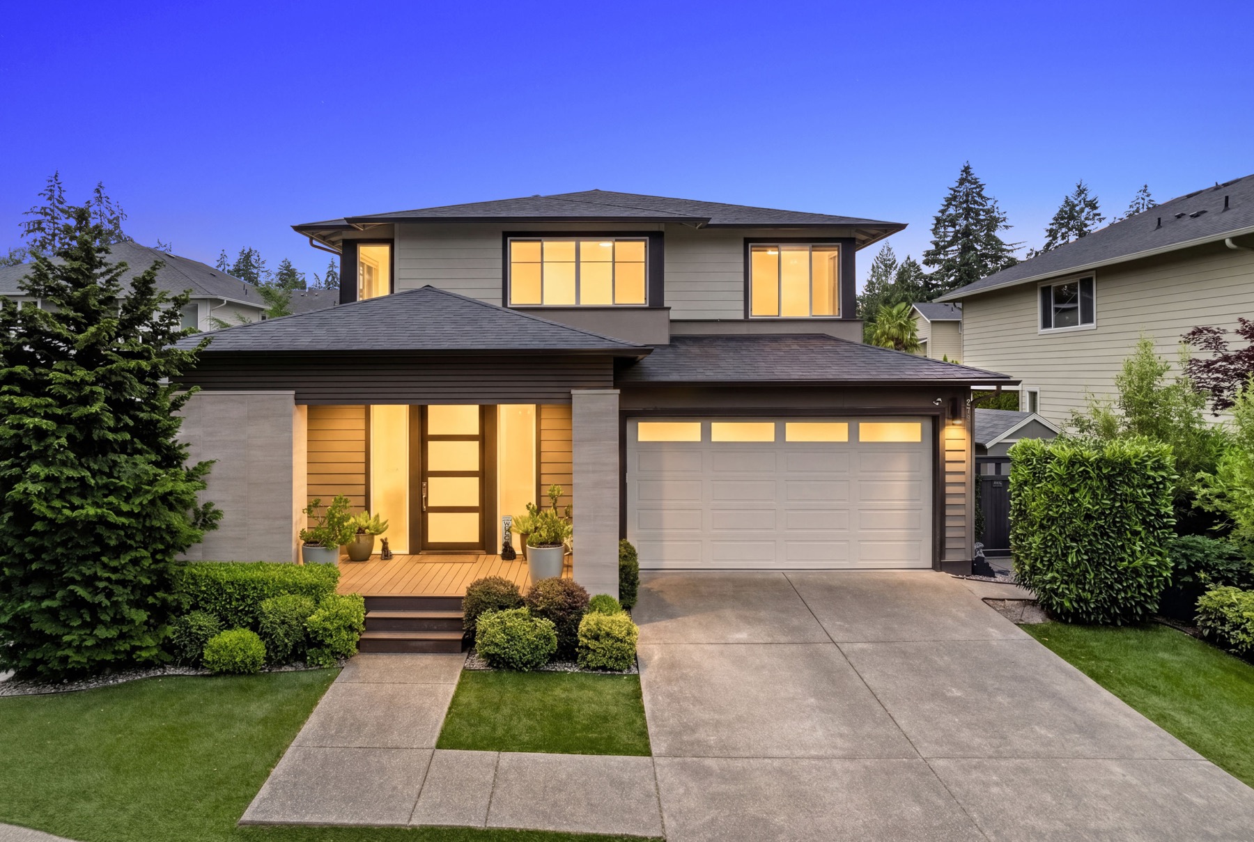 Twilight exterior real estate photography